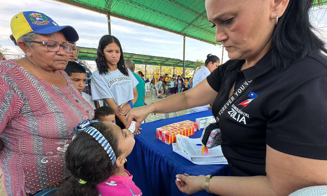 Gobernaci N Atiende A M S De Mil Familias Con Jornada M Dico