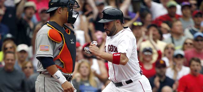 Sandy Leu00f3n logru00f3 conectar mu00faltiples hits en un mismo juego por tercera vez en el 2015. (Foto: AP)