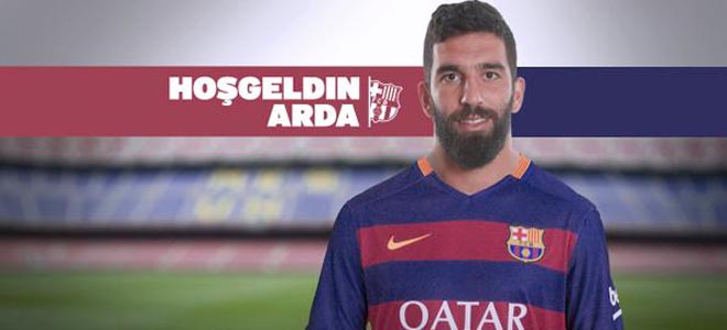 Arda Turan firmu00f3 con el Barcelona por 34 millones de euros por cinco temporadas (Foto: Twitter @fcbarcelona)