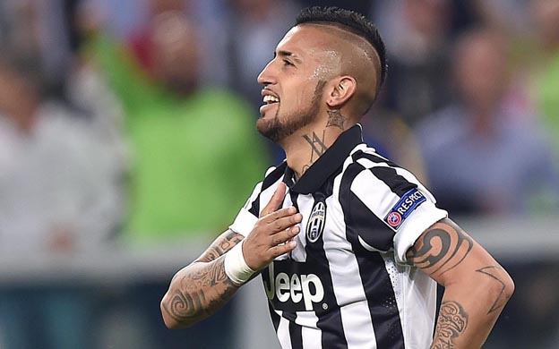 Vidal estu00e1 entre los 10 candidatos de la UEFA al premio al mejor jugador de Europa. Foto: EFE
