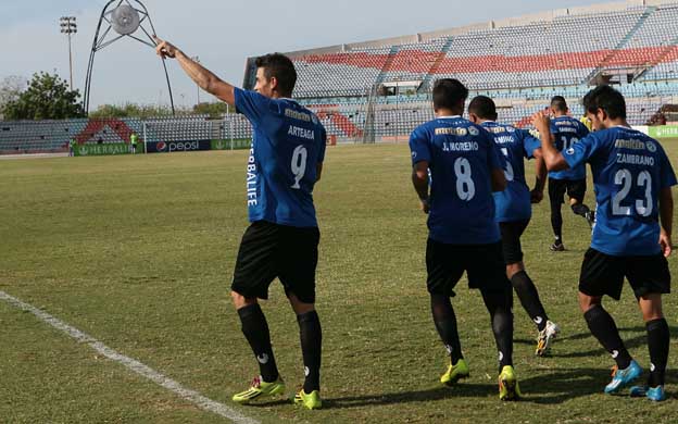 El Zulia FC va por su cuarta victoria consecutiva en casa ante un rival como Llaneros que sabe jugar en Maracaibo. (Foto: Dabelis Delgado)