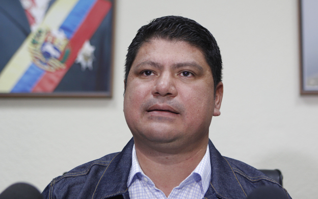 Prevu00e9n que llevar alimentos a Guajira y bloquear compras en tiendas reduciru00e1n las colas