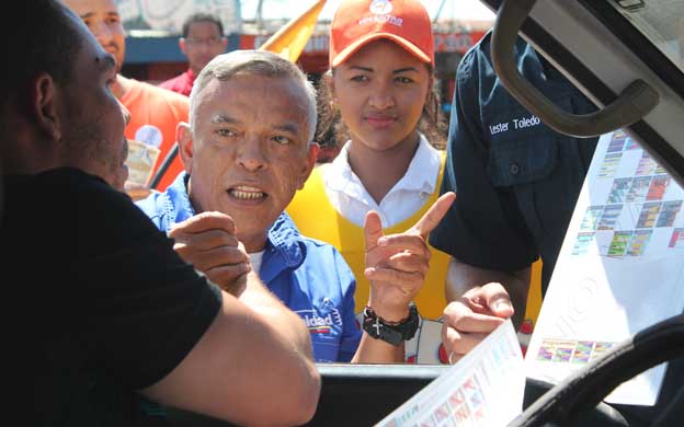 William Barrientos encabezu00f3 un acto de campau00f1a junto con dirigentes de la oposiciu00f3n. (Foto: Alejandro Paredes Pu00e9rez)