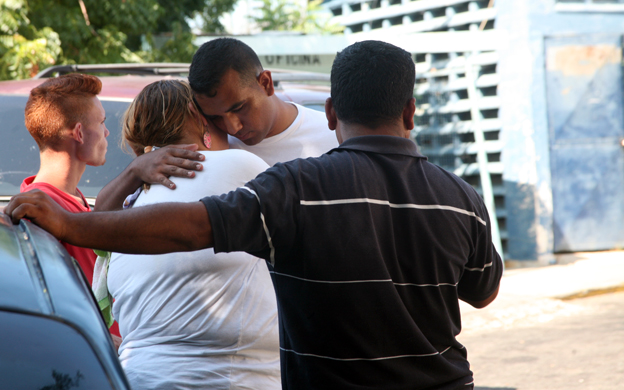 Los familiares y amigos pidieron justicia por el vil asesinato. (Foto:Yu00e9ssica Gonzu00e1lez)