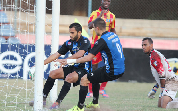 El gol de Jesu00fas u201cPatoncitou201d Gonzu00e1lez (88u2019) hizo sou00f1ar a la fanaticada marabina con una u00e9pica remontada que no pudo concretarse al final.