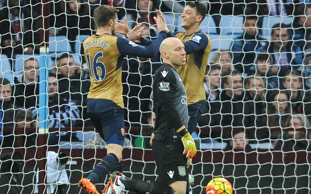 Con la victoria de hoy el Arsenal ascendiu00f3 a la cima de la Liga Premier de Inglaterra. Foto: AP