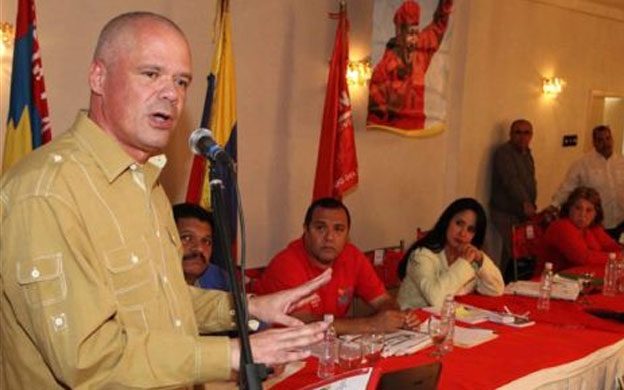 El ministro sostuvo un encuentro con representantes de las hidrolu00f3gicas del pau00eds para estudiar las acciones a seguir ante el extenso peru00edodo de sequu00eda.