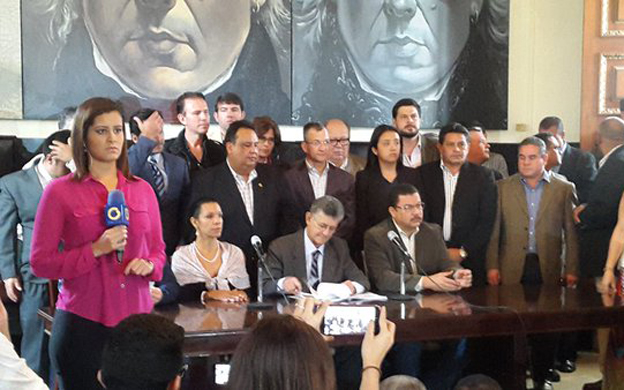 La oposiciu00f3n presentu00f3 en rueda de prensa su respuesta a la sentencia del Tribunal. (Foto: Cortesu00eda)