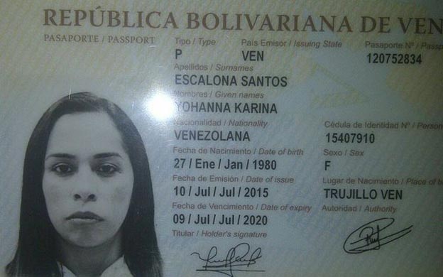 La vu00edctima fue encontrada envuelta en bolsas negras en las cercanu00edas de una estaciu00f3n de servicio de Catia. (Foto: Twitter)