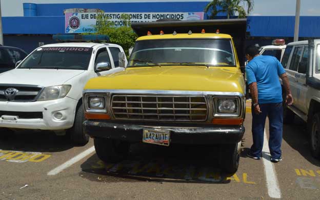 El camiu00f3n lo remolcu00f3 la Policu00eda hasta la sede de Altos del Sol Amada. (Foto: Alejandro Paredes Pu00e9rez)