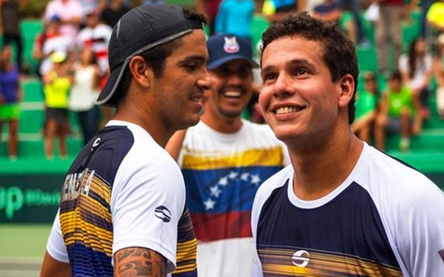 La dupla Roberto Maytu00edn y Luis David Martu00ednez seru00e1 la esperanza para Venezuela para empezar a reaccionar ante los peruanos. (Foto: Archivo)u00a0