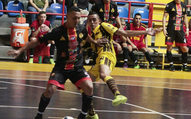 Guerreros del Lago derrotu00f3 a Trujillanos FS con un global de 8 a 5 y ahora se prepara para la final. (Foto: Tarquino Du00edaz)u00a0