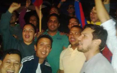 Sueltan a dos, pero quedan otros 75 presos políticos