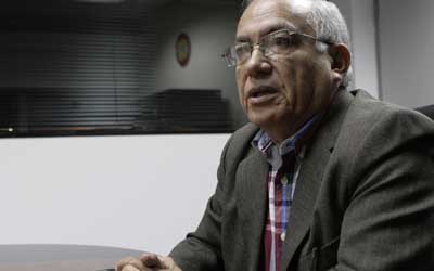 Neuro Villalobos preside la Academia de las Ciencias Económicas