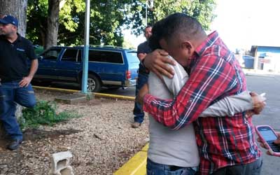 Guaidó ve válido que organismos internacionales observen las primarias