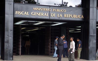 Fiscalía realiza exámenes médicos a López y Ceballos