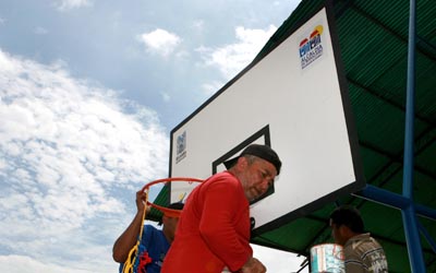 Alcaldía rehabilita cuatro canchas de Maracaibo