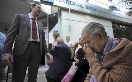 Bancos de Grecia vuelven a abrir este lunes