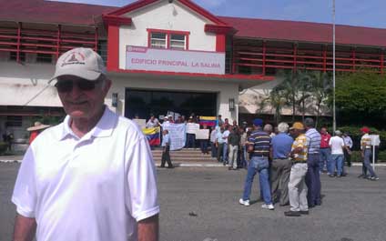Jubilados de PDVSA exigen pago de deudas