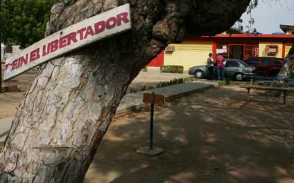 Matan a vigilante dentro de un liceo