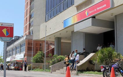 Acusan a tesorero por desfalco en Banco de Venezuela