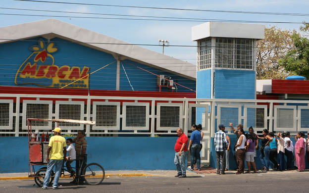 Ocho muertos tras incendio en la cárcel de Evin, en Teherán