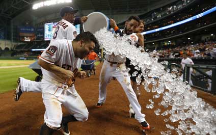 Altuve le baja la santamaría a Boston