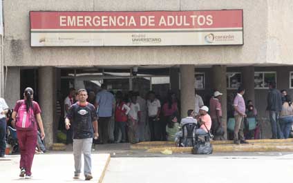 Tirotean a estudiante por patear a un perro