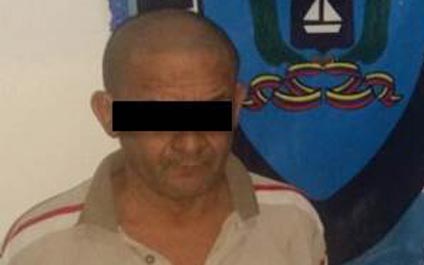 Arrestado por agredir a su hermana con un palo