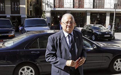 España llama a embajador Isea por insultos de Maduro