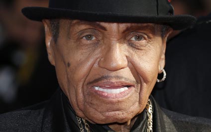 Joe Jackson está “estable” tras sufrir ACV