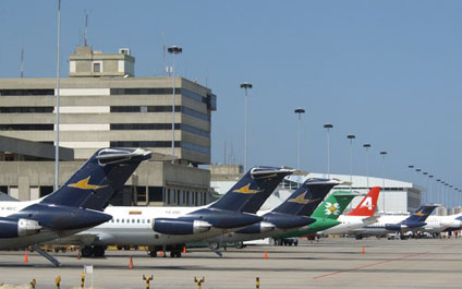 “Aeropuertos del país se quedan pequeños”