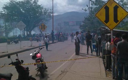 Cierran frontera por muerte de comerciante