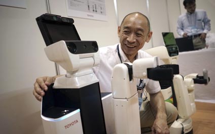 Toyota presenta su robot de “apoyo humano”