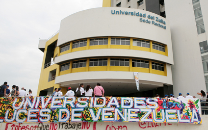 Profesores "bolivarianos" dudan  del déficit presupuestario de LUZ
