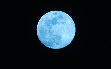 La luna llena de este viernes será azul