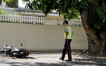 Muere un guardia en choque