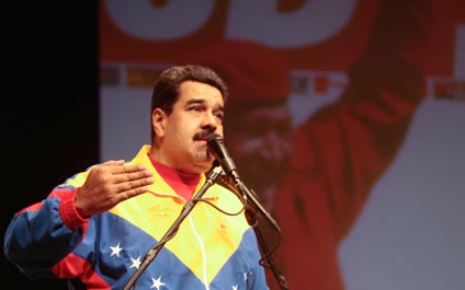 Maduro anuncia candidatos rojos para la Asamblea Nacional