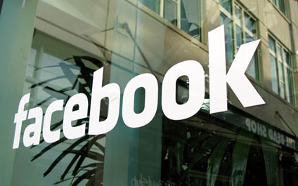 Facebook tiene 1.490 millones de usuarios activos al mes