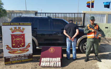 Detenido en Paraguachón con 900 mil bolívares ocultos