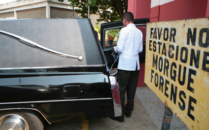 Lo mata un compañero de trabajo de un disparo