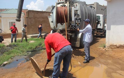 Manuelote aumenta un centímetro