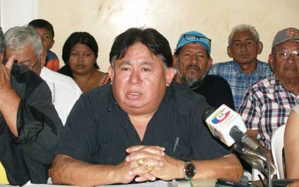 Ricardo Fernández promete recuperar los poderes públicos