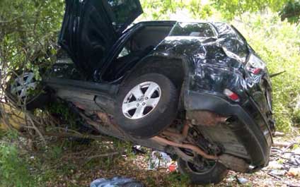 Mueren primos en vuelco en la Lara-Zulia