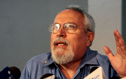 Torrealba desmiente destitución de Aveledo