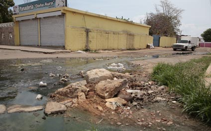 Habitantes del barrio San Luis viven entre la putrefacción