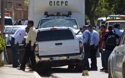 Registran circulación de más de 1.300 vehículos por puente Girardot