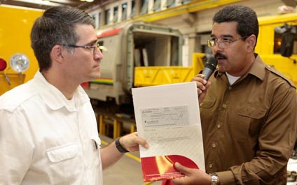 Maduro anuncia cinco nuevos ministros