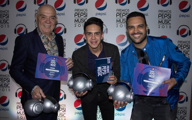 Policía frena marcha hacia Lima mientras otras provincias se unen a protesta