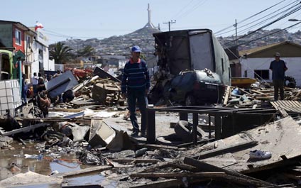 Aumenta cifra a 12 muertos por terremoto en Chile